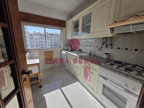 Apartamento T3 (Frente PSP de Rio de Mouro)