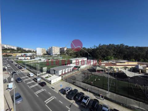 Apartamento T3 (Frente PSP de Rio de Mouro)
