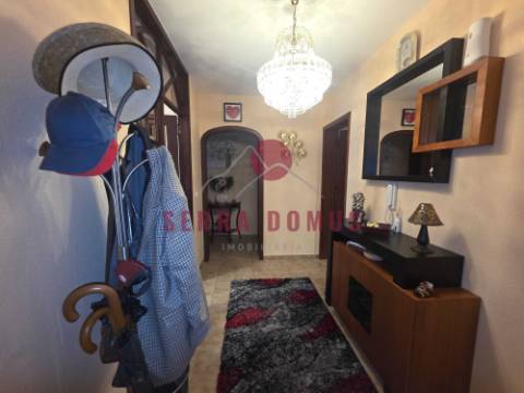 Apartamento T3 com 2 Casas de Banho na Lagoa em Faro