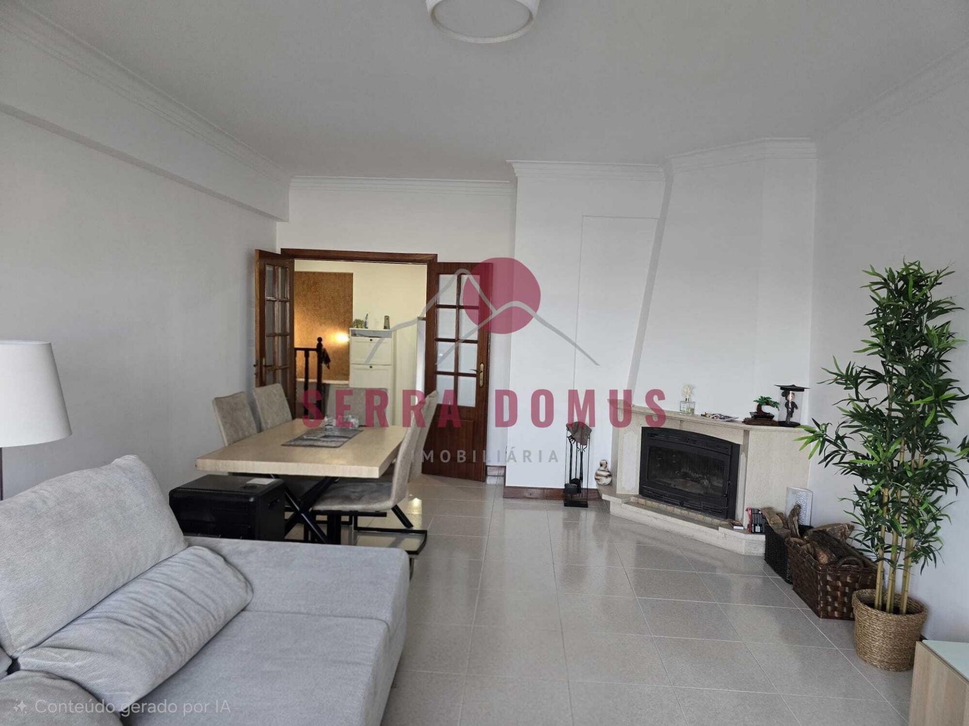 Excelente T2 Duplex com Terraço p/ ARRENDAMENTO em São Brás