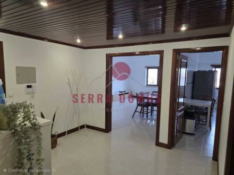 Excelente T2 Duplex com Terraço p/ ARRENDAMENTO em São Brás