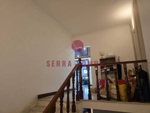 Excelente T2 Duplex com Terraço p/ ARRENDAMENTO em São Brás