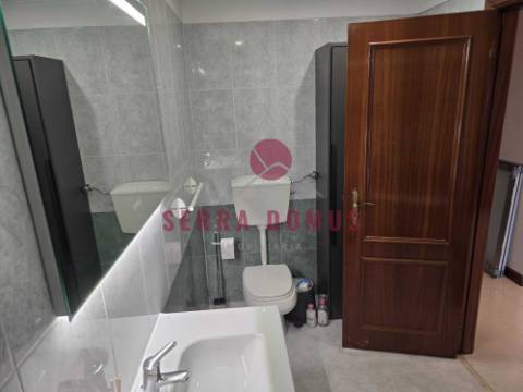 Excelente T2 Duplex com Terraço p/ ARRENDAMENTO em São Brás