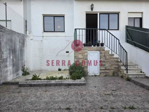 Excelente T2 Duplex com Terraço p/ ARRENDAMENTO em São Brás