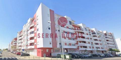 Apartamento T2 com parqueamento - Cavaleira