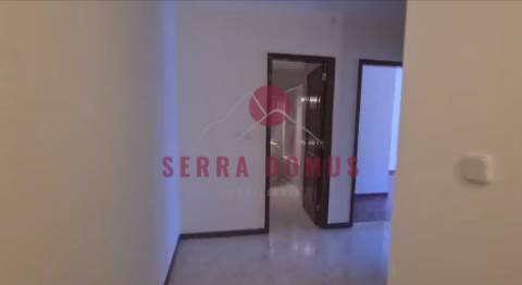 Apartamento T2 com parqueamento - Cavaleira