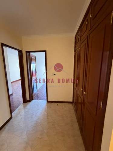 Apartamento T2 com parqueamento - Cavaleira