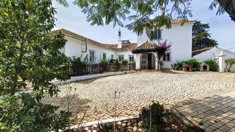 Moradia isolada T6 para venda em Cerro d'Águia, Albufeira