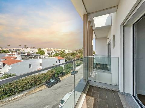 T3 com esplêndida vista mar e a 300 metros da praia em Albufeira