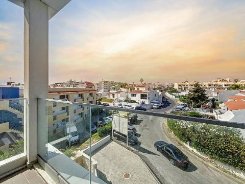 T3 com esplêndida vista mar e a 300 metros da praia em Albufeira