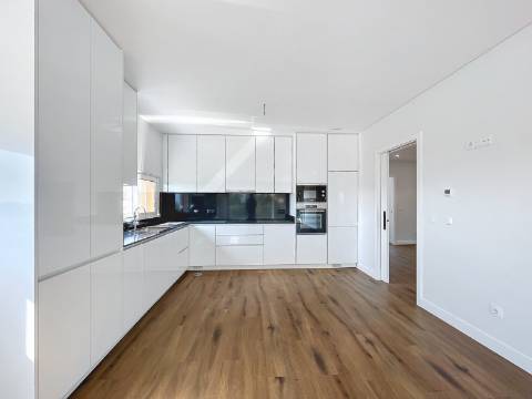 T3 com esplêndida vista mar e a 300 metros da praia em Albufeira