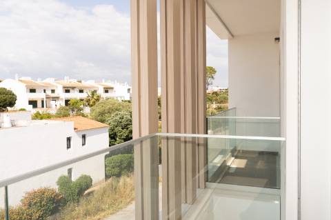 T3 com esplêndida vista mar e a 300 metros da praia em Albufeira