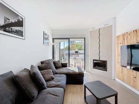 Moradia V2 com piscina e a curta distância a pé da praia em Albufeira