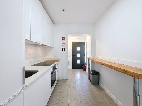 Moradia V2 com piscina e a curta distância a pé da praia em Albufeira