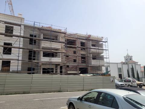 Excelente apartamento T3 em fase de construção no centro de Almancil