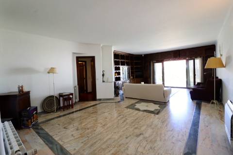 Moradia com 4+1 quartos para venda em Guia, Albufeira