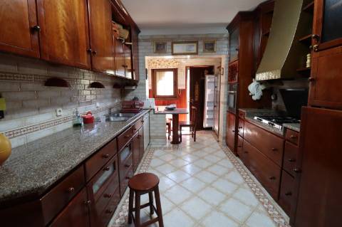 Moradia com 4+1 quartos para venda em Guia, Albufeira