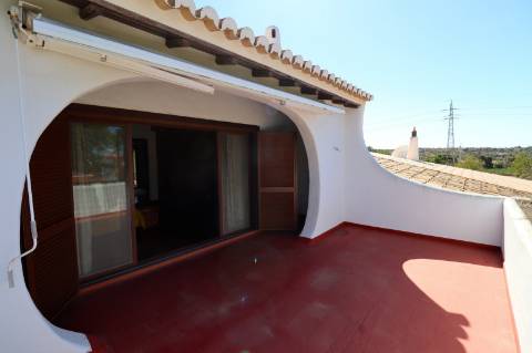 Moradia com 4+1 quartos para venda em Guia, Albufeira