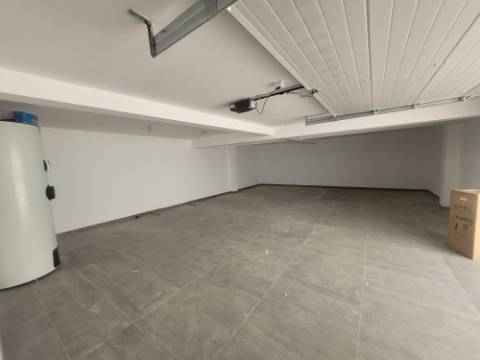 Esplendida Moradia V3 com vistas desafogadas em Ferragudo