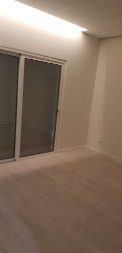 Esplendida Moradia V3 com vistas desafogadas em Ferragudo