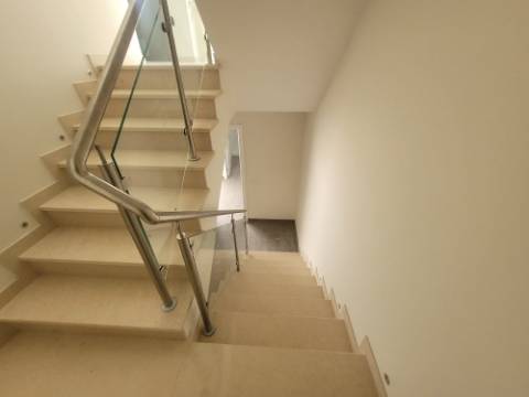 Esplendida Moradia V3 com vistas desafogadas em Ferragudo