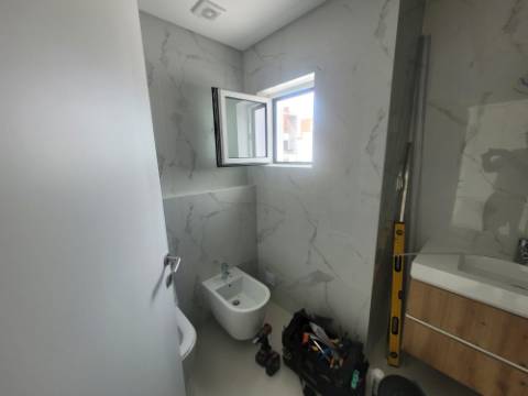 Esplendida Moradia V3 com vistas desafogadas em Ferragudo