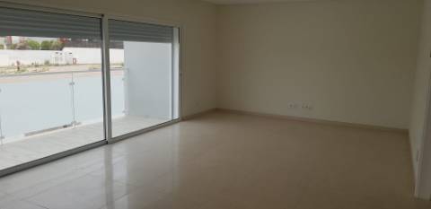 Esplendida Moradia V3 com vistas desafogadas em Ferragudo