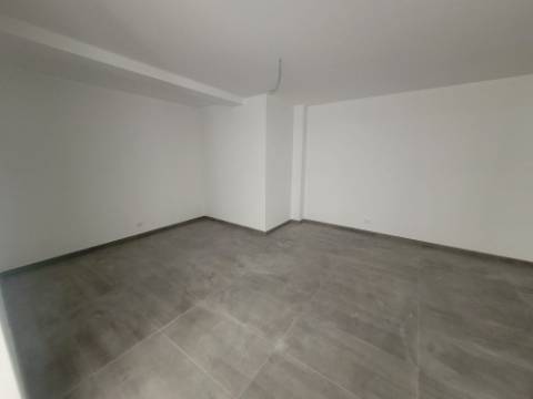 Esplendida Moradia V3 com vistas desafogadas em Ferragudo