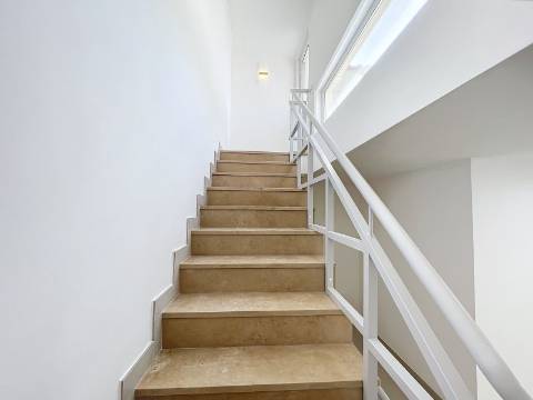 MORADIA COM 3 QUARTOS PARA VENDA EM ALBUFEIRA