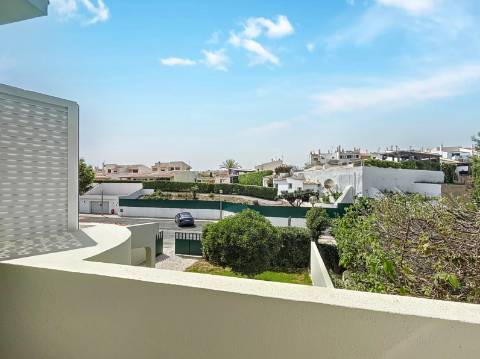 MORADIA COM 3 QUARTOS PARA VENDA EM ALBUFEIRA