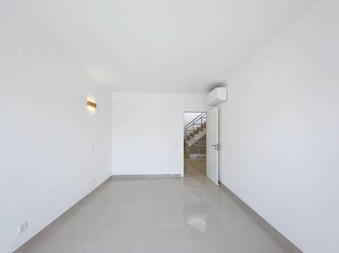 MORADIA COM 3 QUARTOS PARA VENDA EM ALBUFEIRA