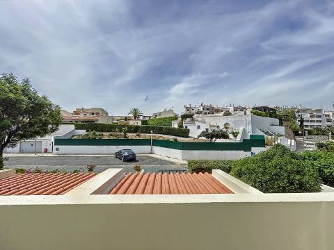 MORADIA COM 3 QUARTOS PARA VENDA EM ALBUFEIRA