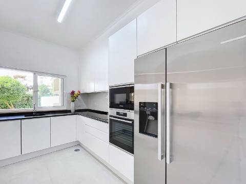 MORADIA COM 3 QUARTOS PARA VENDA EM ALBUFEIRA