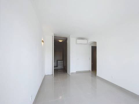 MORADIA COM 3 QUARTOS PARA VENDA EM ALBUFEIRA