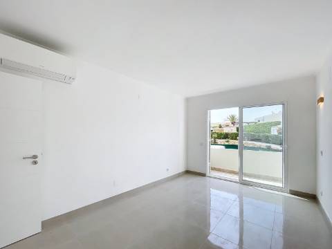 MORADIA COM 3 QUARTOS PARA VENDA EM ALBUFEIRA