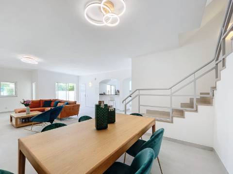 MORADIA COM 3 QUARTOS PARA VENDA EM ALBUFEIRA