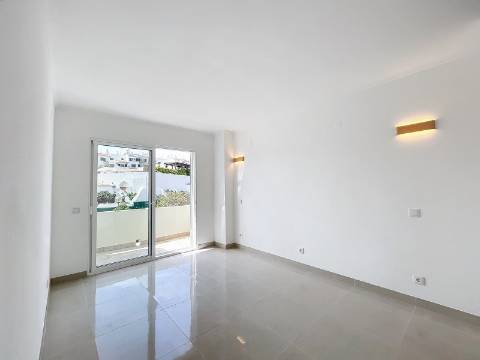 MORADIA COM 3 QUARTOS PARA VENDA EM ALBUFEIRA