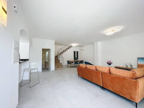 MORADIA COM 3 QUARTOS PARA VENDA EM ALBUFEIRA