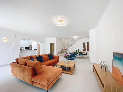 MORADIA COM 3 QUARTOS PARA VENDA EM ALBUFEIRA