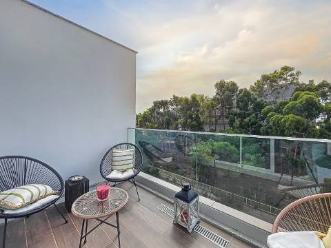 T2 com esplêndida vista mar e a 300 metros da praia em Albufeira