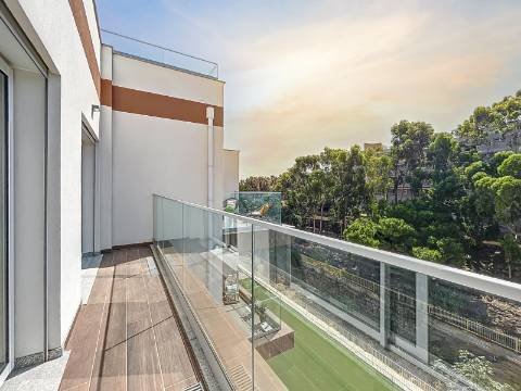 T2 com esplêndida vista mar e a 300 metros da praia em Albufeira