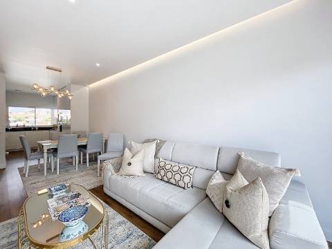 T2 com esplêndida vista mar e a 300 metros da praia em Albufeira