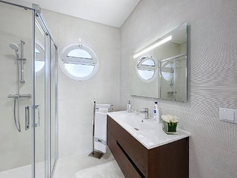 T2 com esplêndida vista mar e a 300 metros da praia em Albufeira