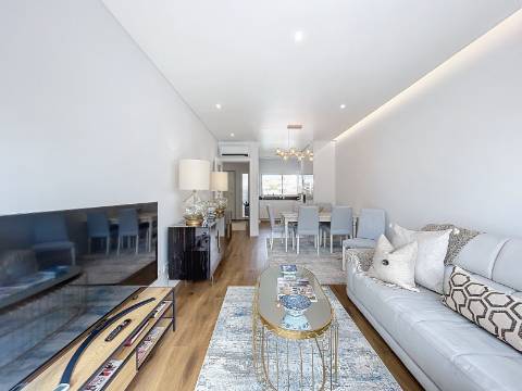 T2 com esplêndida vista mar e a 300 metros da praia em Albufeira