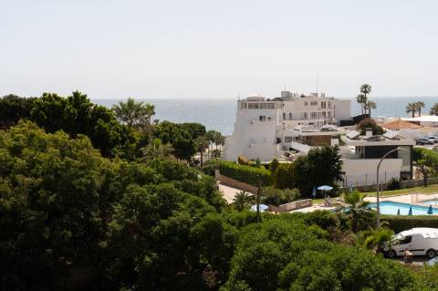 T2 com esplêndida vista mar e a 300 metros da praia em Albufeira
