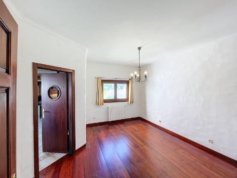 Moradia com 4+1 quartos para venda em Guia, Albufeira