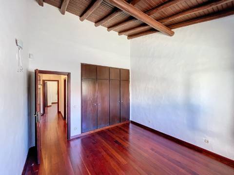 Moradia com 4+1 quartos para venda em Guia, Albufeira