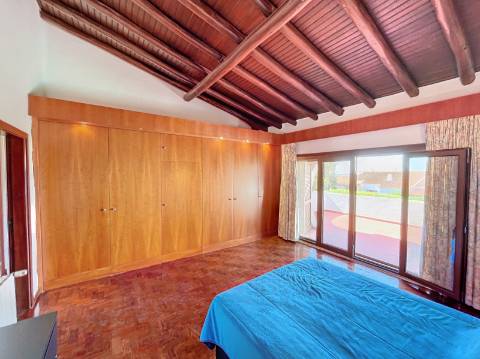 Moradia com 4+1 quartos para venda em Guia, Albufeira