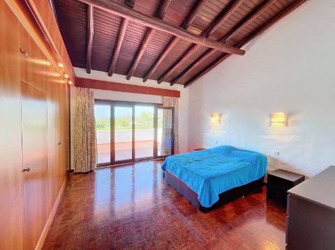 Moradia com 4+1 quartos para venda em Guia, Albufeira