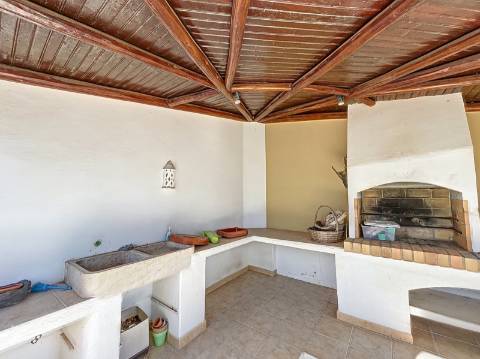 Moradia com 4+1 quartos para venda em Guia, Albufeira